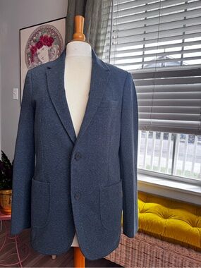 Classic Navy Two-Button Sport Coat - Men's Tailored Blazer Medium